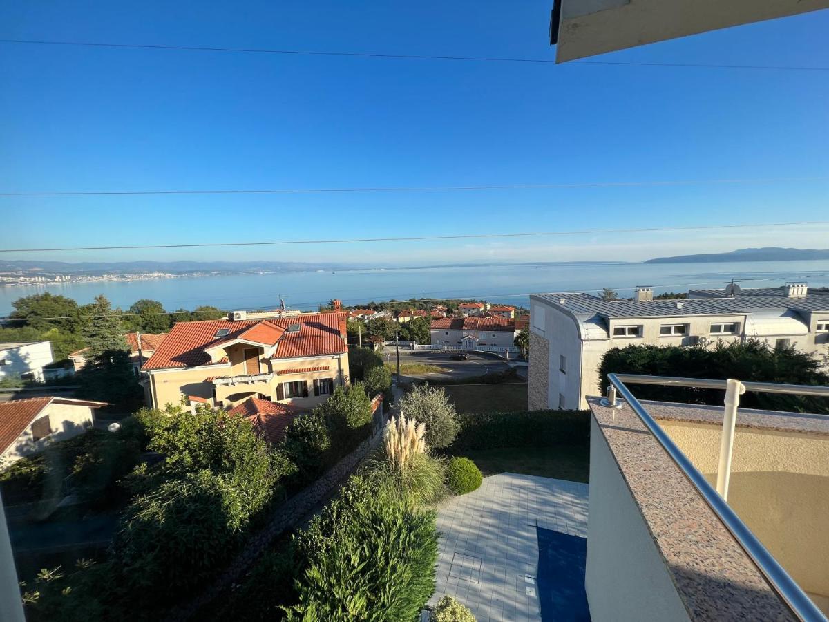 Panoramic Apartment Sea View And Pool Opatija Ičići Buitenkant foto